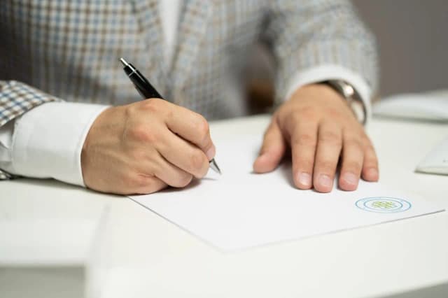 Jak skutecznie usunąć hipotekę z księgi wieczystej – krok po kroku i koszty